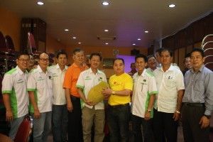 鼓励适耕庄果农精益求精  黄瑞林：水果市场引游客