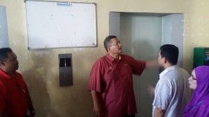 雪拨77万修6升降机  660户不再爬楼梯进出