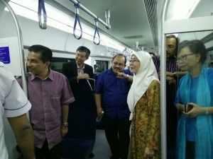 Kak Wan reminisces train ride with Anwar