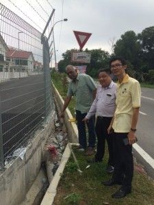 Taman Ehsan Jaya building structure problematic, 80% cracked & leaking