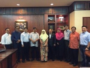 Form a new opposition coalition before facing BN