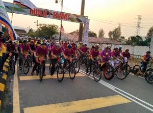 士拉央市议会无车日  800人骑车跑步响应环保