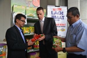 You could redeem a gift by taking your own food container to the bazaar