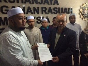 Selangor PAS Youth support MACC