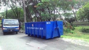 莎市政厅出租滚轮垃圾槽        供丢建筑废料