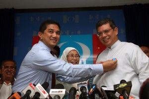 退出巫统 赛夫丁转投公正党