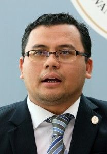 Petition 25: Demand an explanation, not reject Azizah