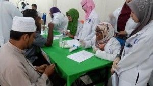 Klang residents receive free treatment