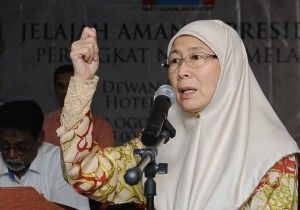 Wan Azizah: Fight BN to the end