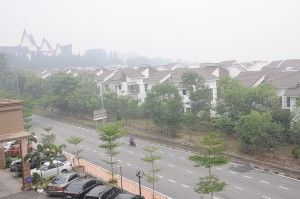 颜贝倪：霾害乃政府失责  促制裁火耕种植企业