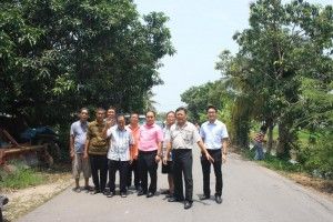 入夜沦飙车黑区  居民要求装路灯