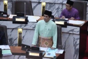 修正雪大臣机构法令        阿兹敏：草案已呈审核