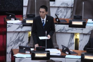 雪政府监督表现  撤换不达标县市议员