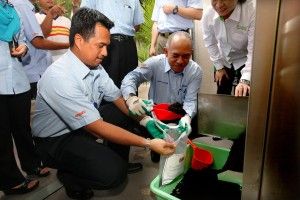 减少污染节省开销        莎设厨余堆肥中心