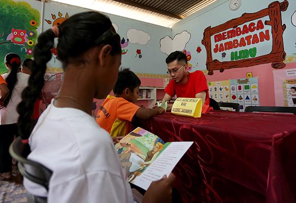 Membaca, isi masa terluang ketika PKP - Saifuddin