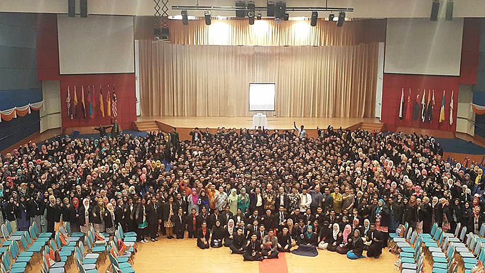 Selangor offers financial aid to UNISEL students