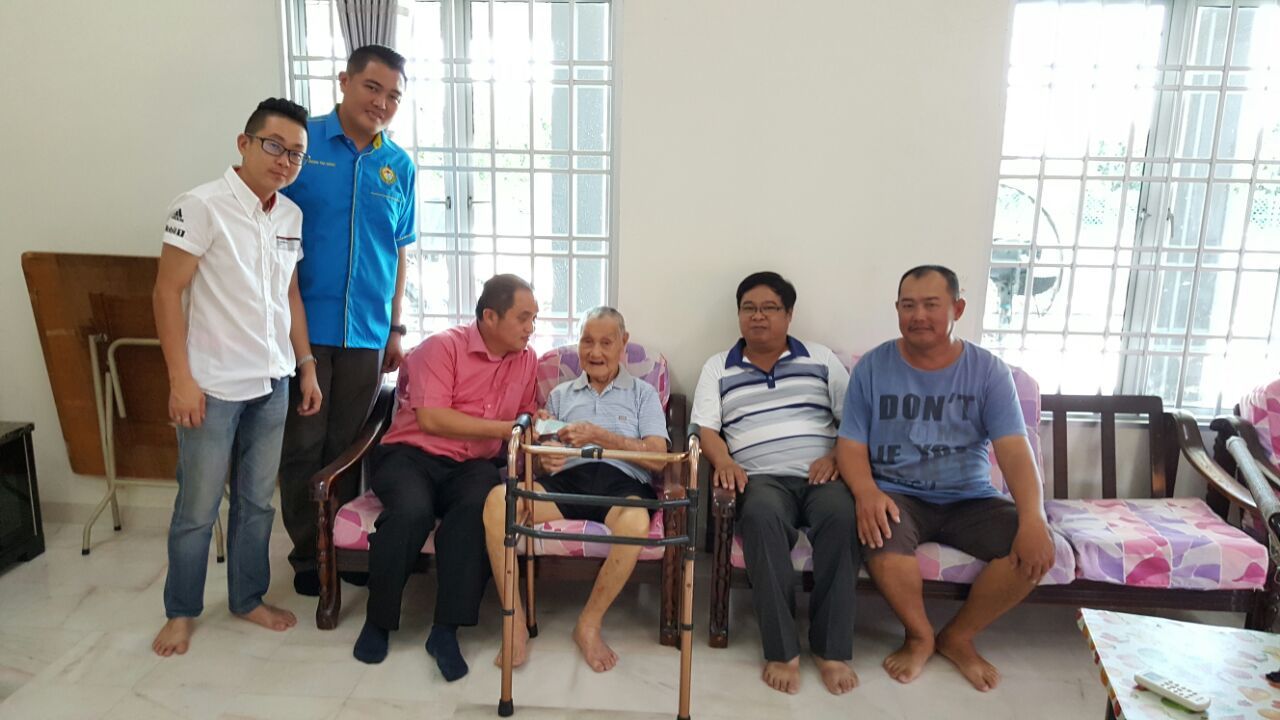 黄瑞林：贡献良多 长者应获尊重及回馈