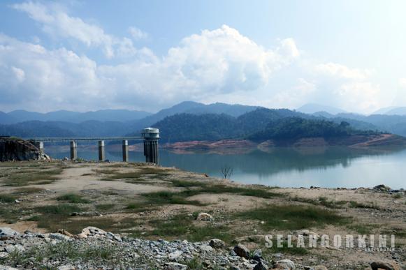 Paras air di empangan pada tahap baik