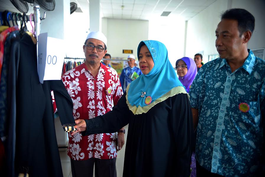 Pasalewa encourages a charitable society