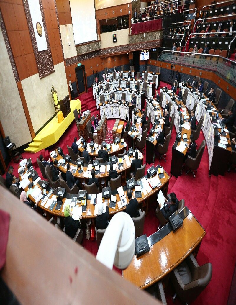 欠高教基金被列黑名单 国航受促放宽房贷条件