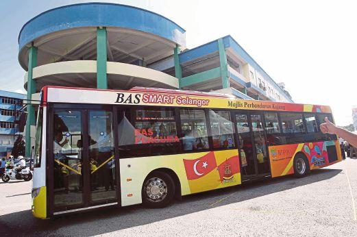Selangor free bus envied by citizens in other states