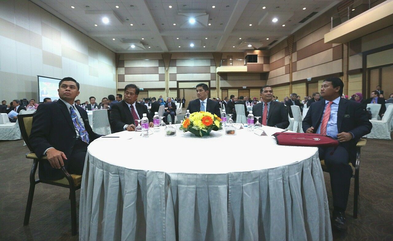 雪总收入达18.6亿令吉