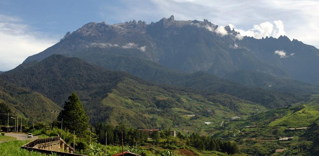 130 pendaki Gunung Kinabalu selamat