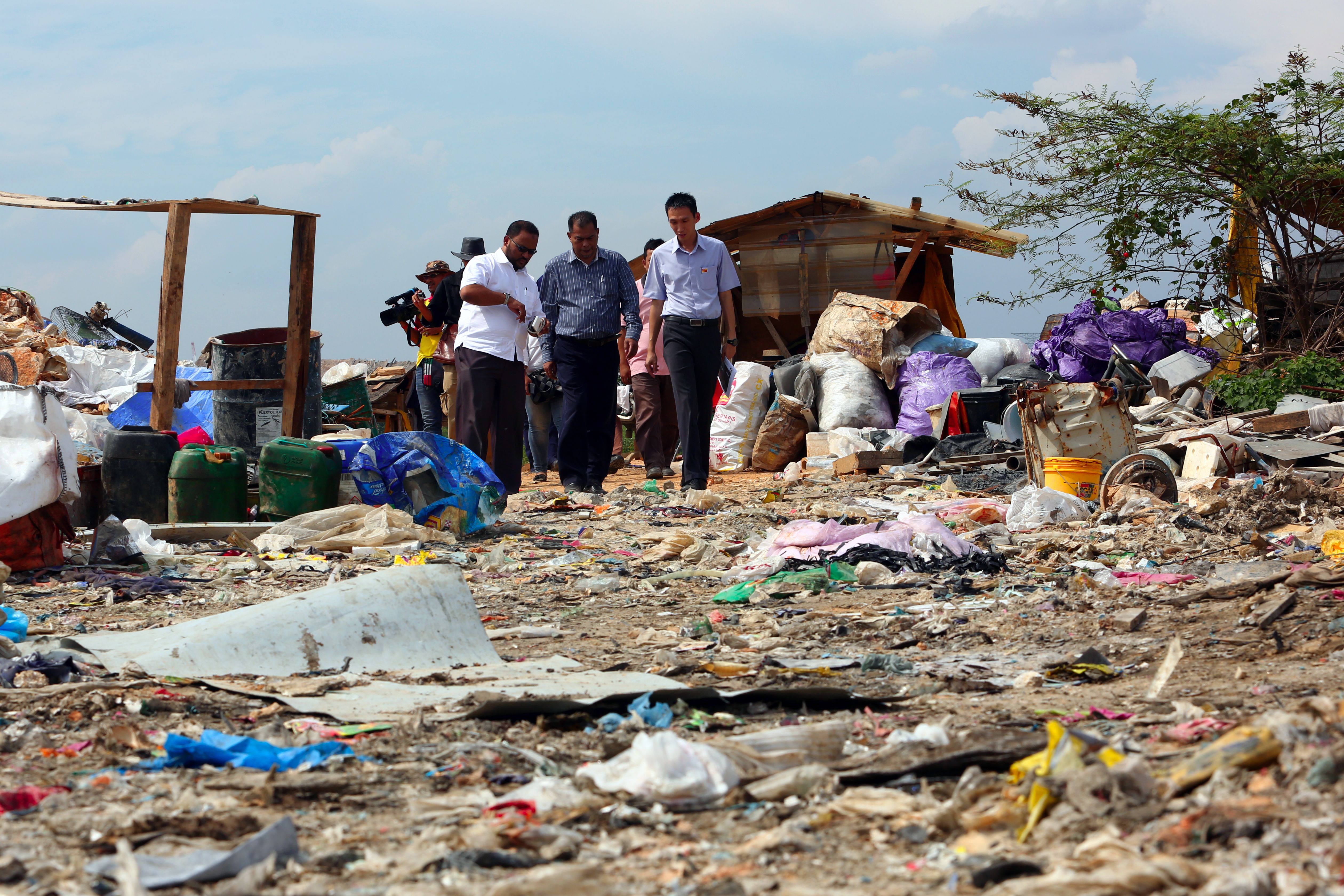 流氓占地辟垃圾场  雪政府不向恶势力低头