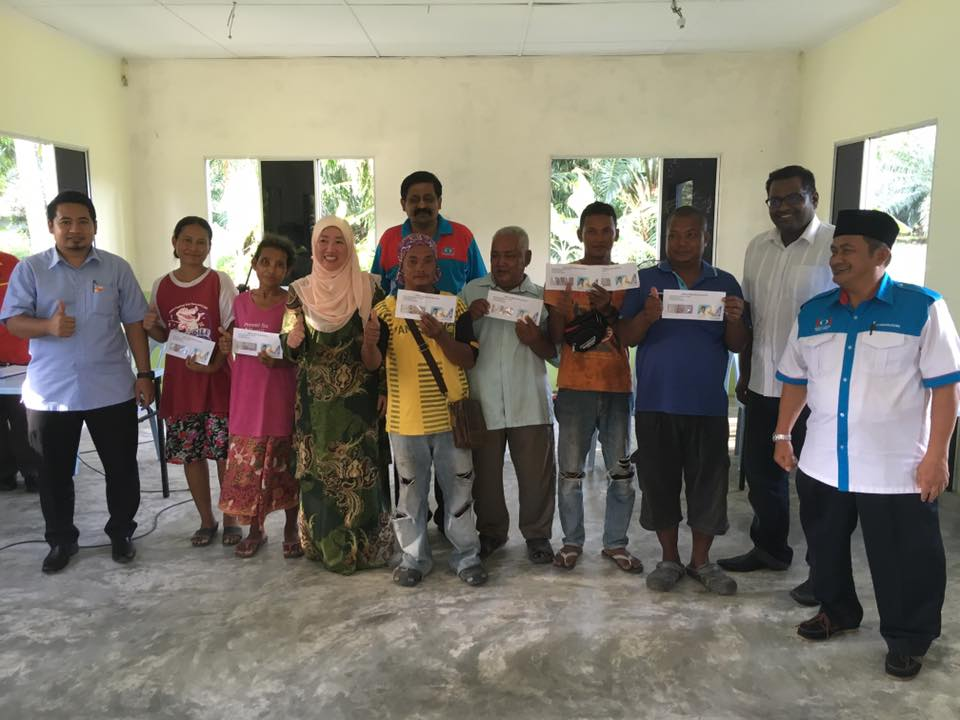 Orang Asal community receives flood aid