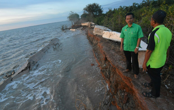 Barriers damaged due to high tide fixed by JPS