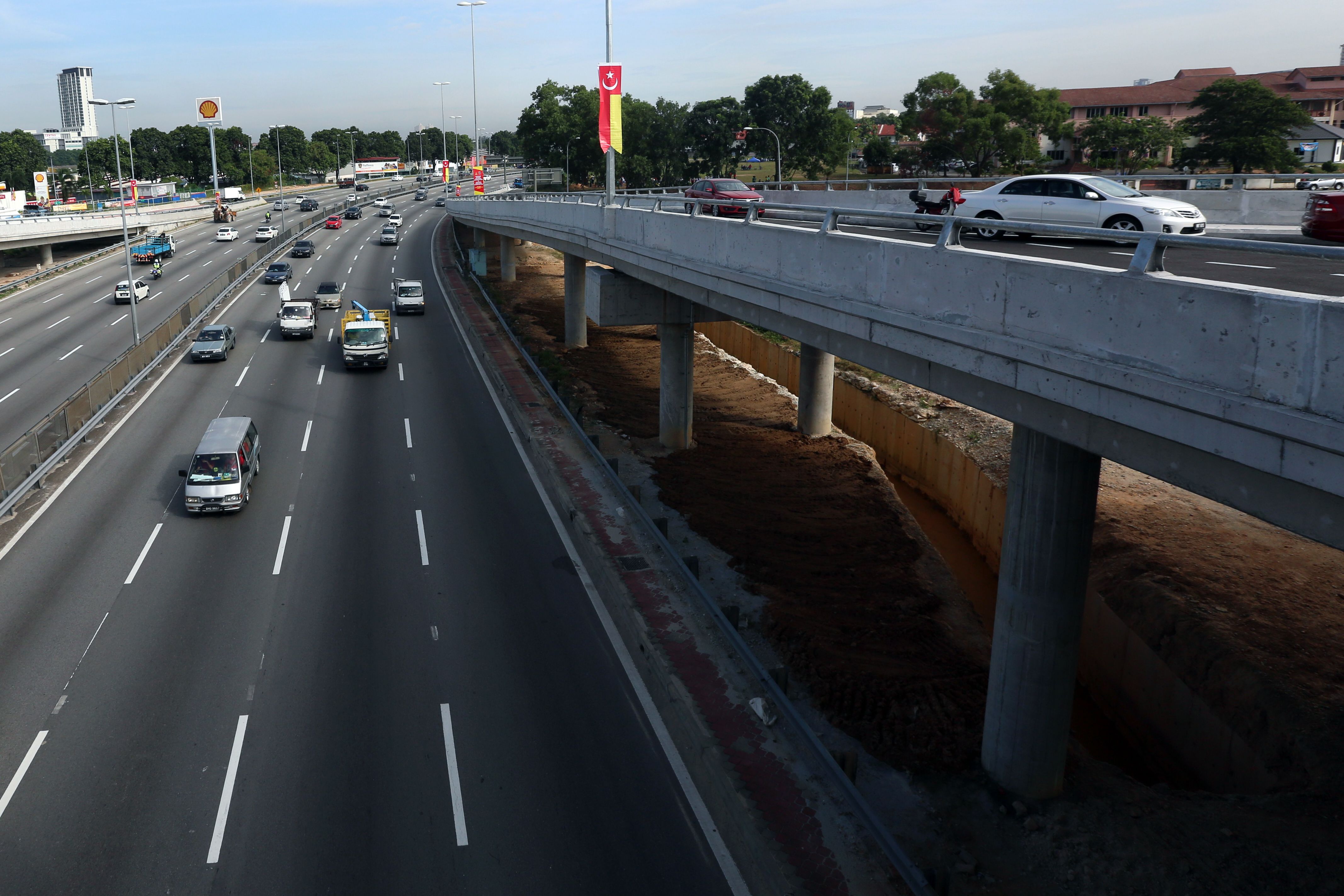 雪州积极为民解塞
