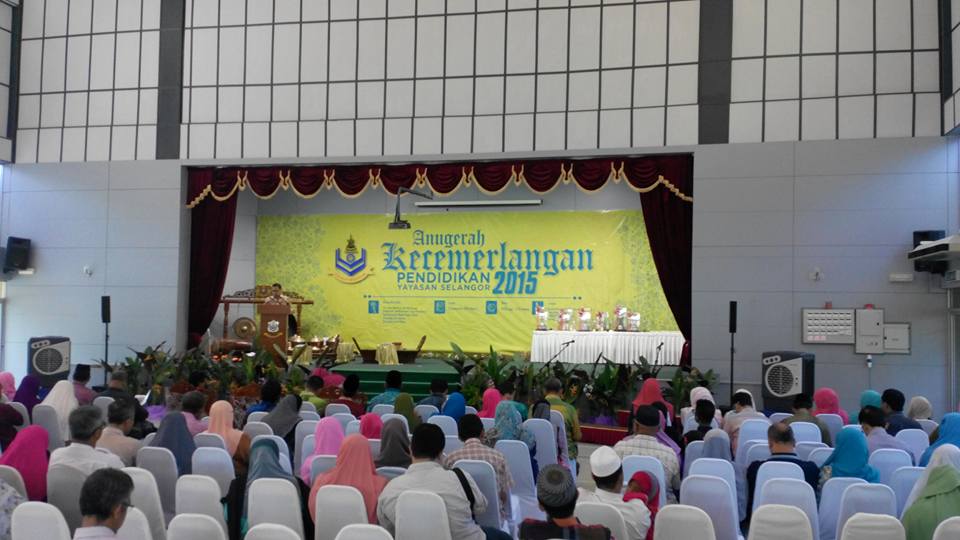 Anugerah Kecemerlangan Pendidikan Yayasan Selangor honours 117 students