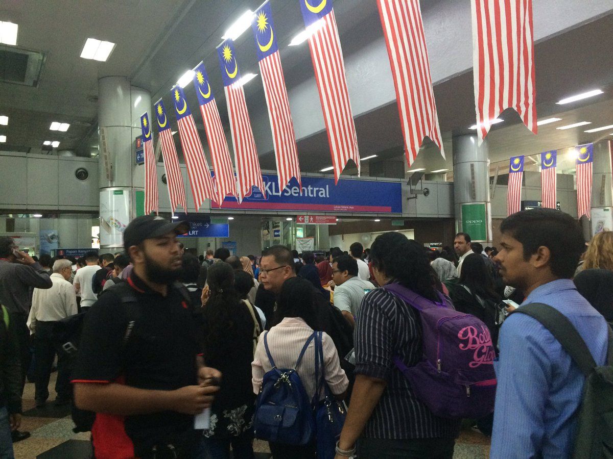 LRT disruption causes road jams