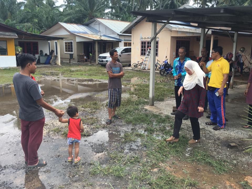 Tok Muda flood victims receive immediate help from Sementa assemblyman
