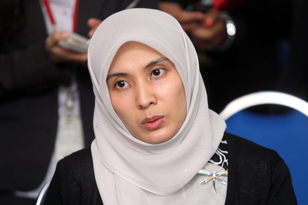 Wujudkan jawatankuasa Parlimen berkaitan pemerkasaan Syariah