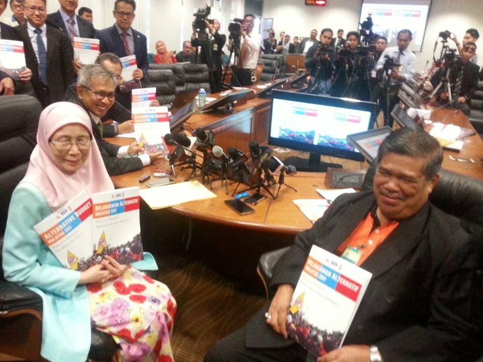 希盟公布替代预算案  减首相署100亿开支