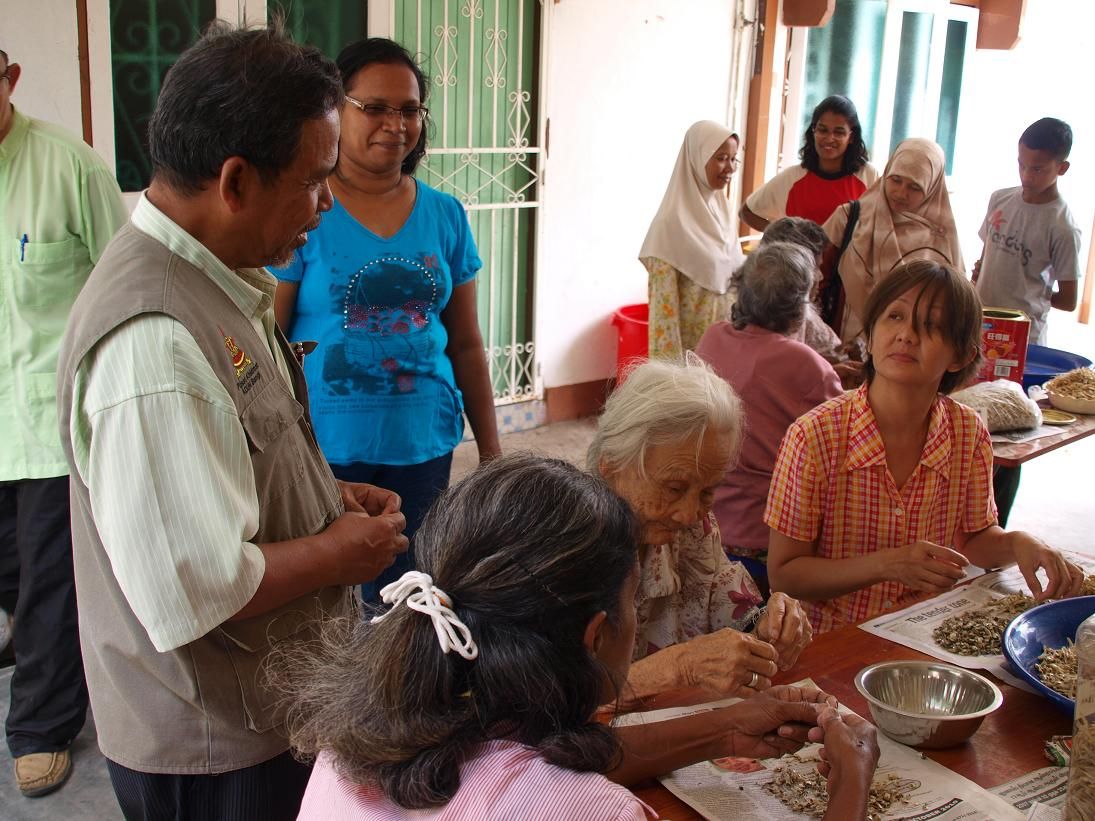 முதியோர், மாற்றுத் திறனாளிகள் மையங்களில் ஜூன் 8ஆம் தேதி தடுப்புசி இயக்கம் தொடங்கும்