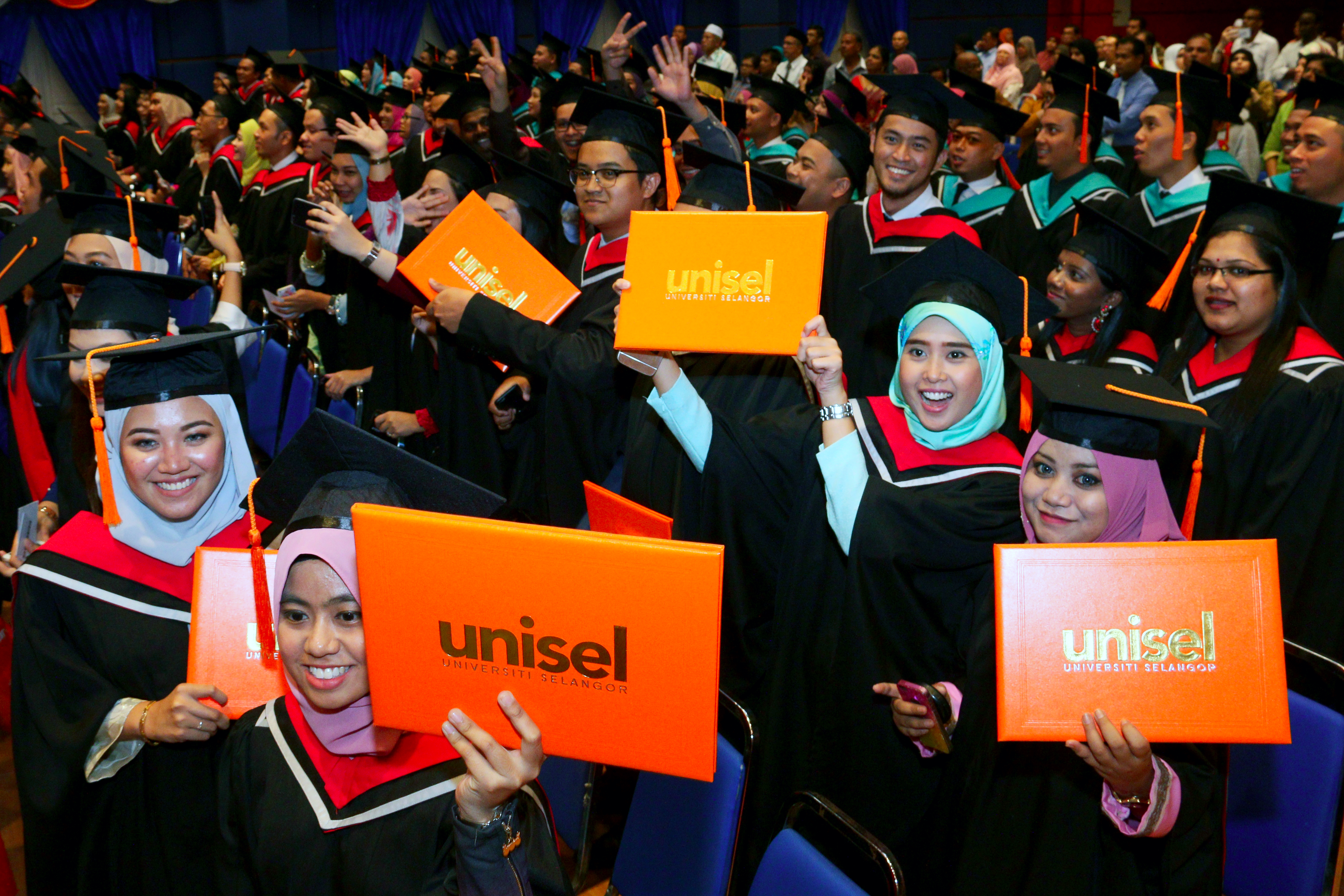 Selangor now has free education