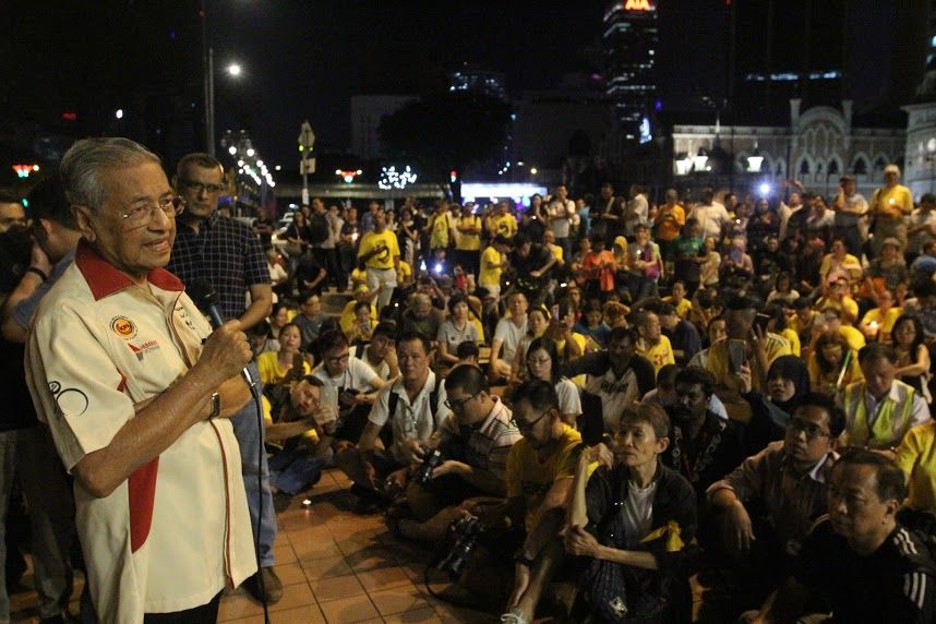 敦马批纳吉扼杀民主