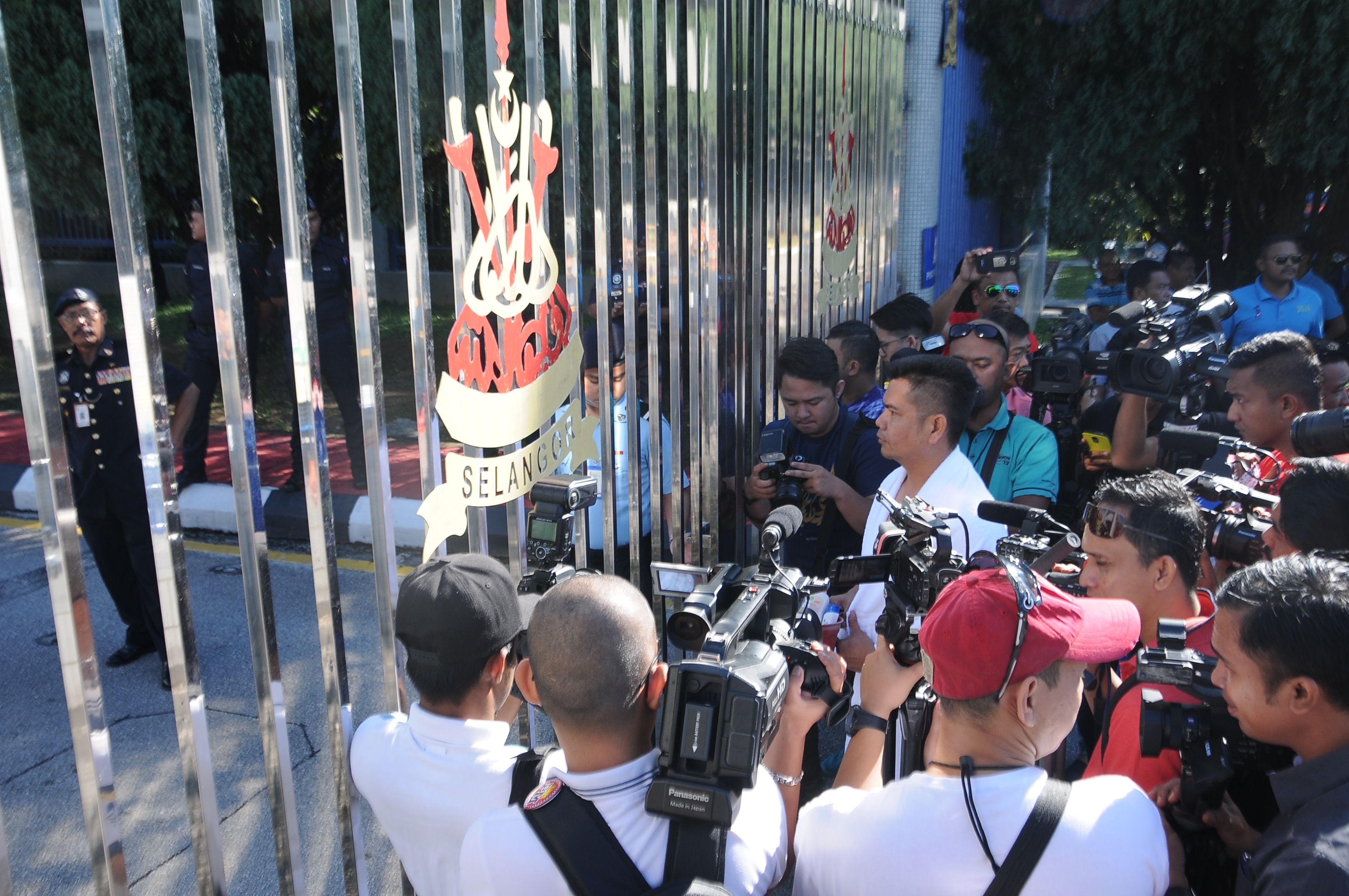 阿兹敏：勿听命诺奥马  促反贪会秉公查土地案