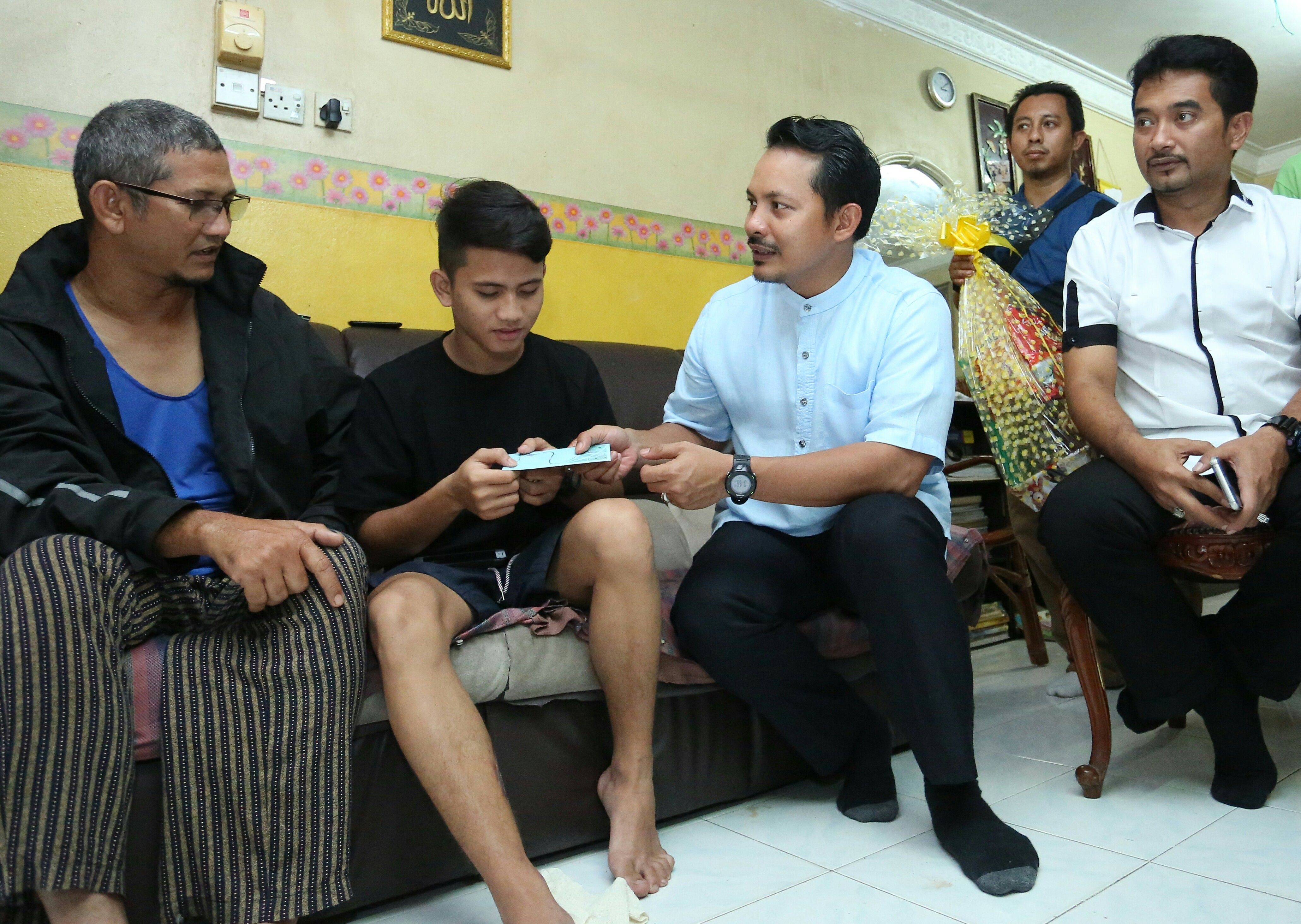 烟花箱爆炸致伤14人  巴生市会承担医药费