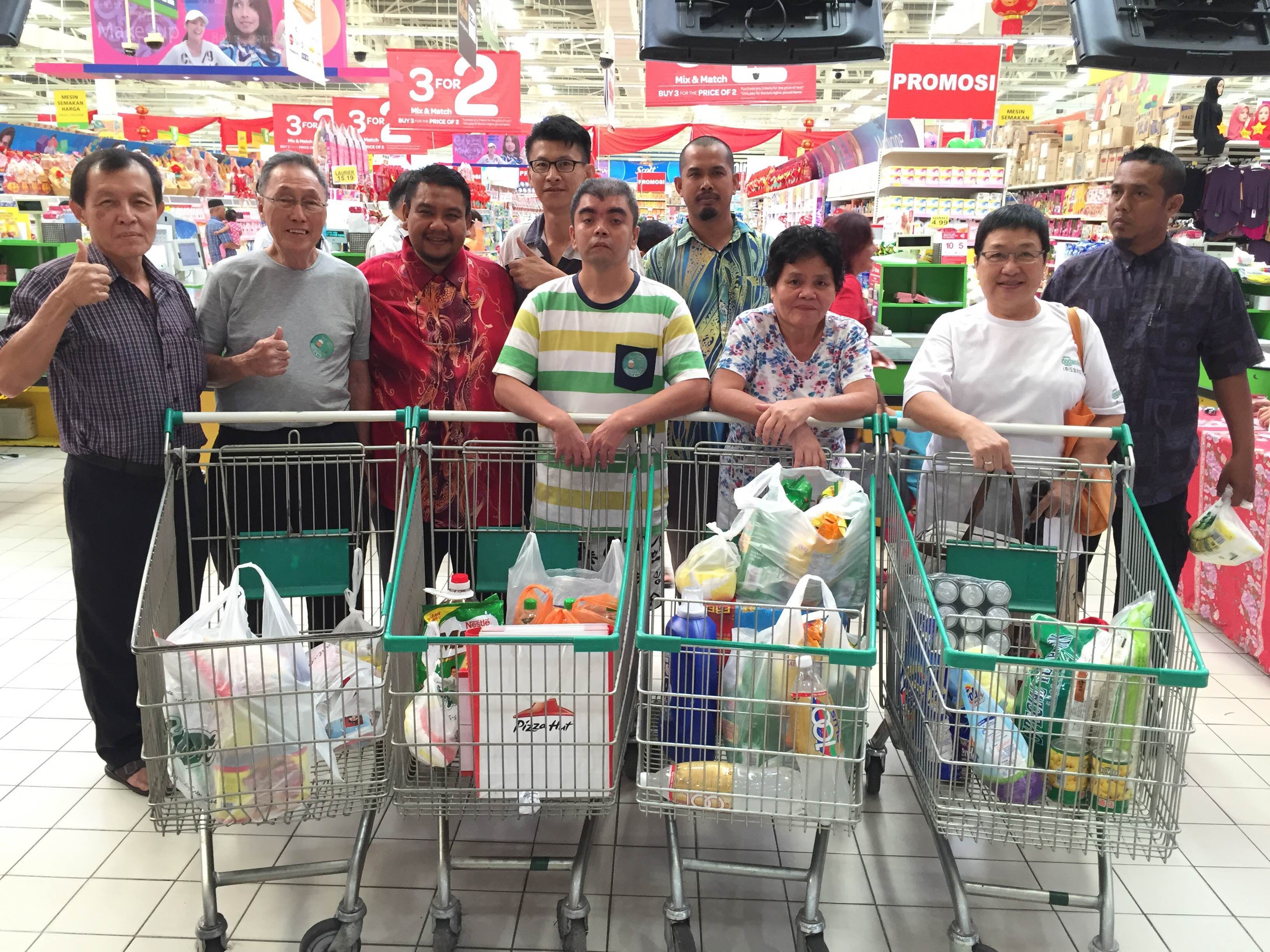 鹅唛斯迪亚400选民  获雪政府新春购物券