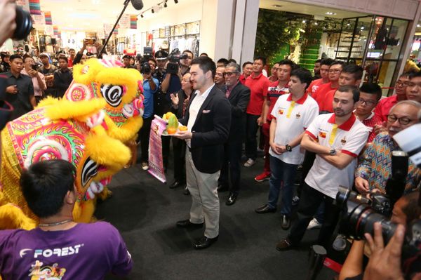 நாட்டின் எல்லைகளைத் திறக்க அரசாங்கம் பரிசீலனை