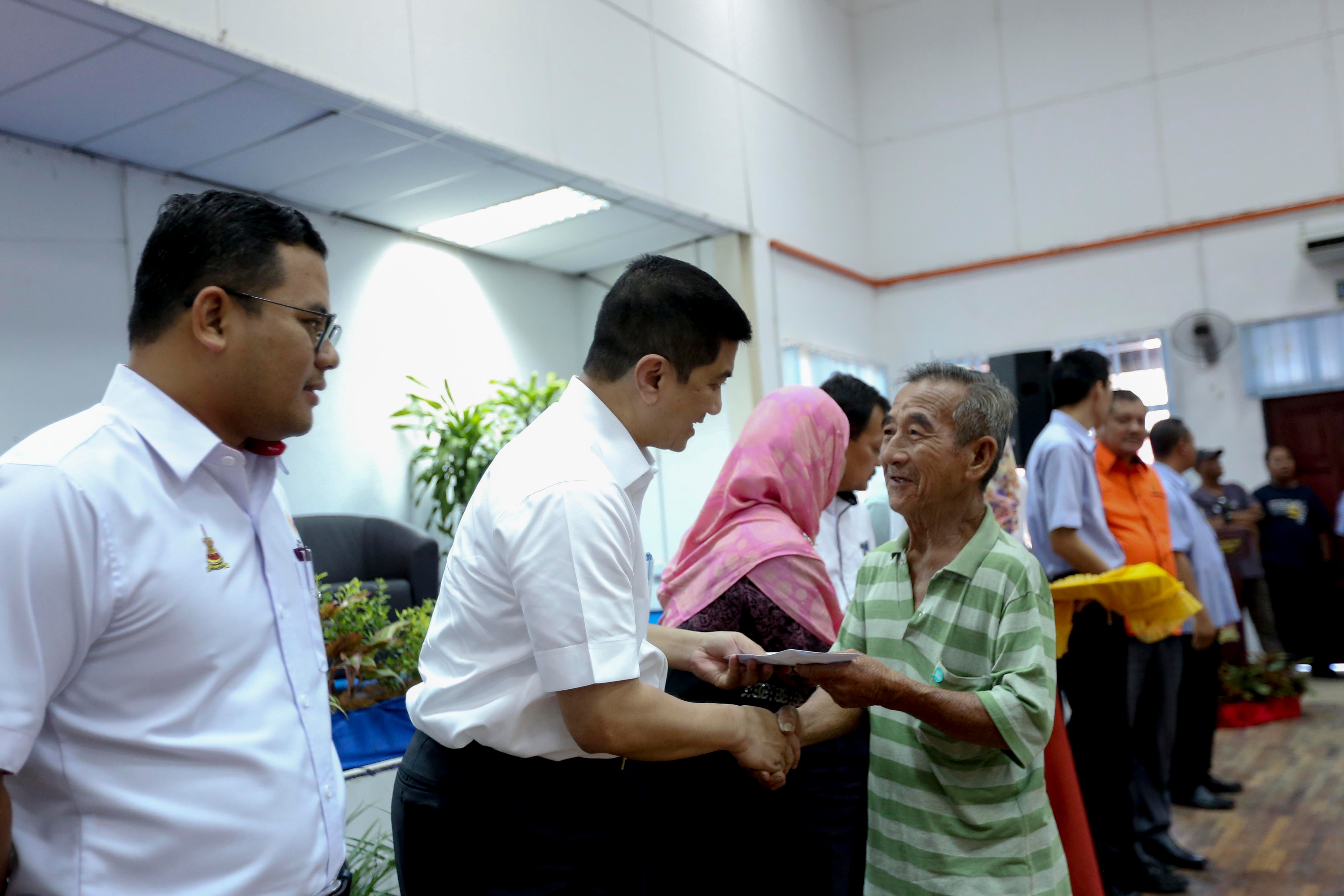 大臣：解土地课题  助开垦者圆家园梦