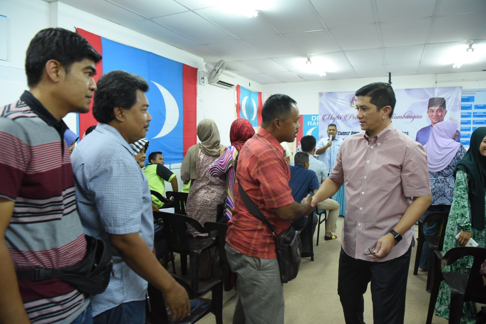 阿兹敏国州选区移交援助