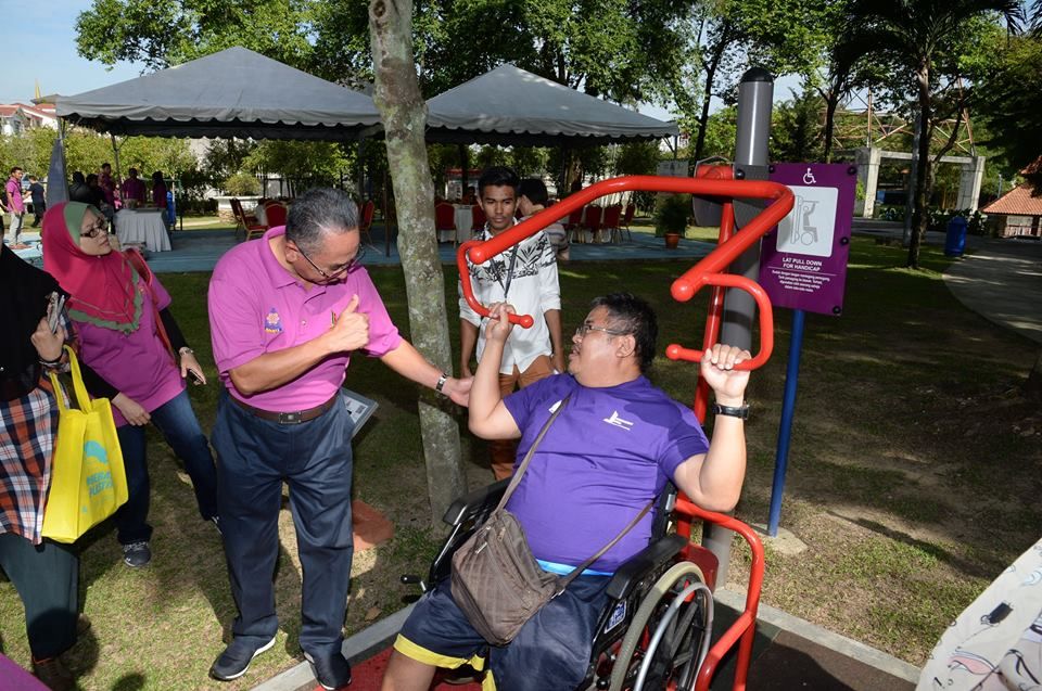 增无障碍运动设施  灵市900万提升休闲公园