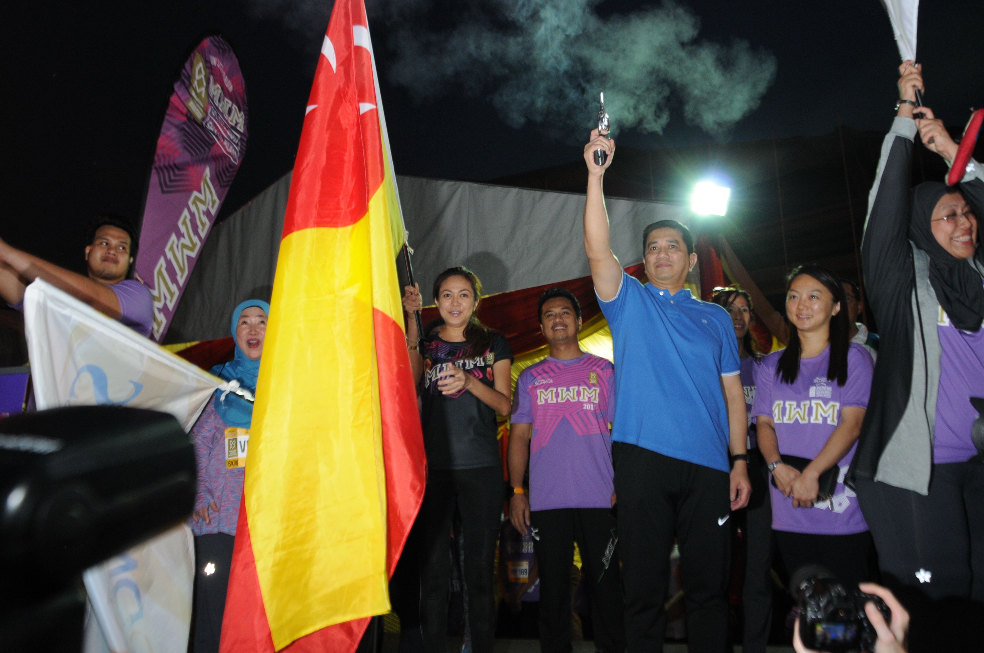 现身女子马拉松　  雪苏丹后与民同跑