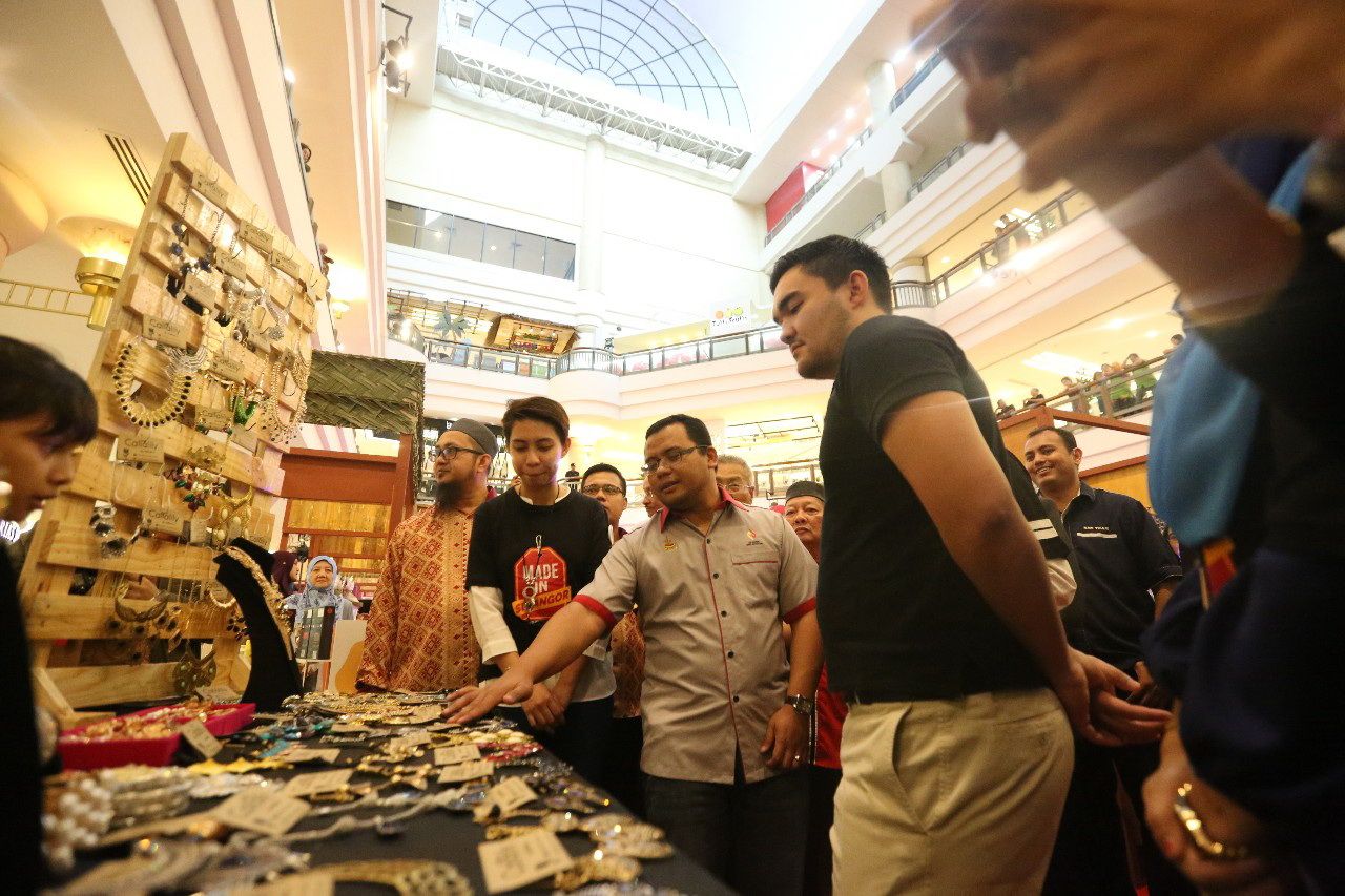 "சிலாங்கூர் மாநில பொருட்கள்" ('Made In Selangor') அனைத்துலக ரீதியில் பிரபலமான  பொருட்களின் பட்டியலில்  இடம் பெறுவதில் முன்னணி வகிக்கும்