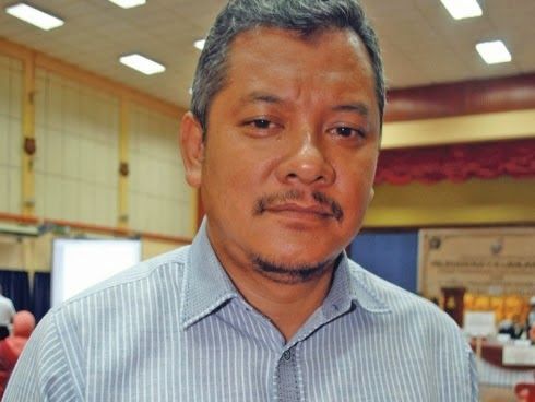 டூசுன் டுரியன் தோட்ட மக்களின் கைவிடப்பட்ட வீடுகள் பிரச்சனை குறித்து நான் போராடுவேன் -ஹஸ்னுல் பஹாருதீன்  உறுதி.