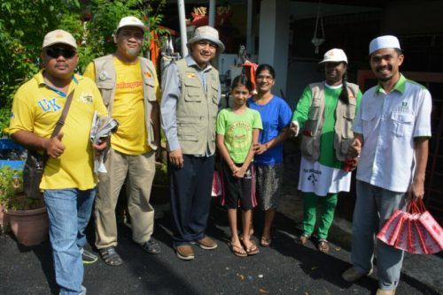 பாங்கி சட்டமன்ற தொகுதியில் சித்திரைப்புத்தாண்டு பரிசுகள்